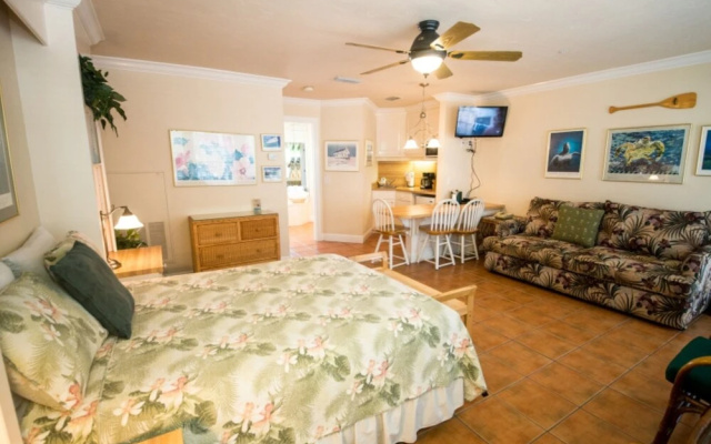 photo 4 of Tortuga Inn Beach Resort
