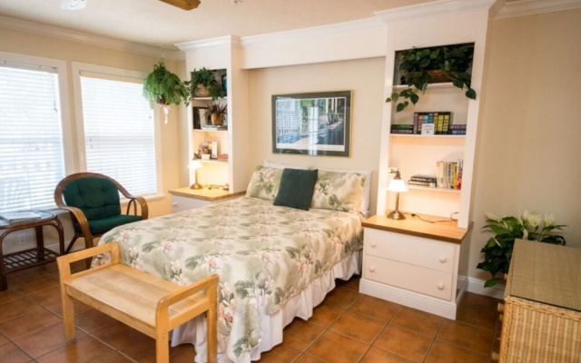 photo 5 of Tortuga Inn Beach Resort