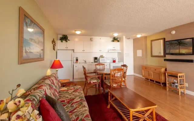 photo 5 of Deluxe Waikiki Banyan Condos - Free Parking & Wifi