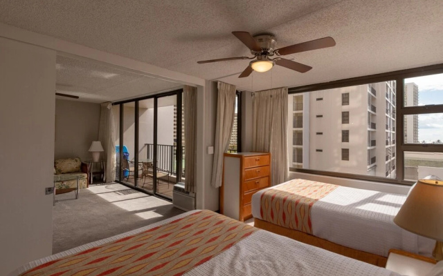 photo 5 of Tower 2 Suite 802 - Qqp 1 Bedroom Condo