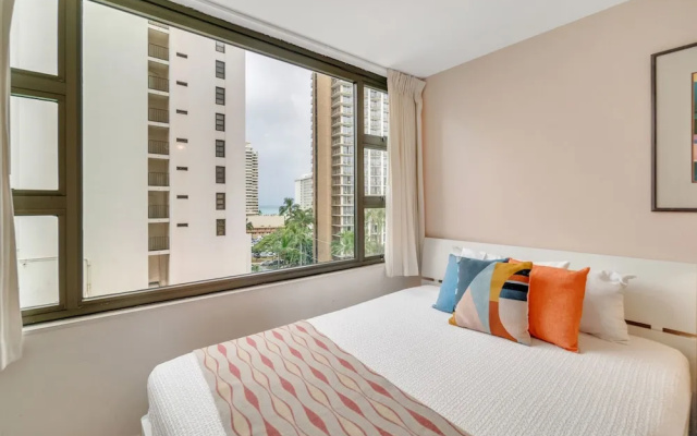 photo 3 of Deluxe Condo with Recreation Deck View, Free parking & WiFi