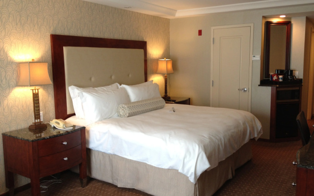 photo 2 of Town & Country Inn and Suites