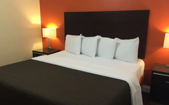 photo 4 of Convention Center Inn and Suites