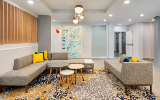 photo 3 of TownePlace Suites by Marriott Atlanta Airport North