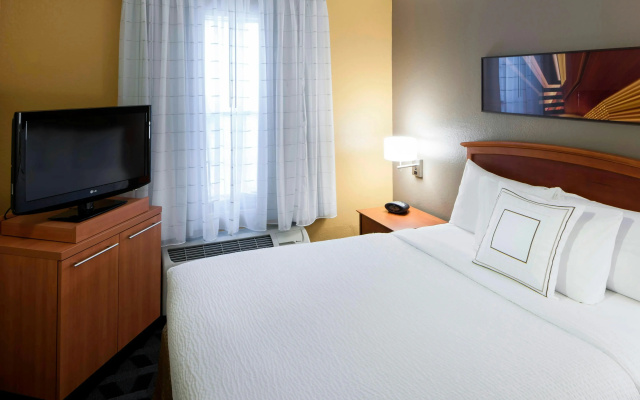 photo 4 of TownePlace Suites by Marriott Dallas Arlington North
