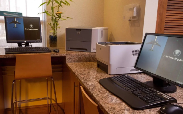 photo 2 of TownePlace Suites by Marriott Fort Meade National Business Park