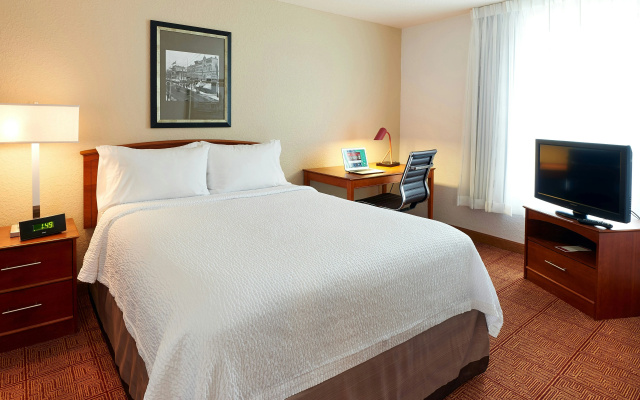photo 4 of TownePlace Suites by Marriott Minneapolis Downtown/NorthLoop