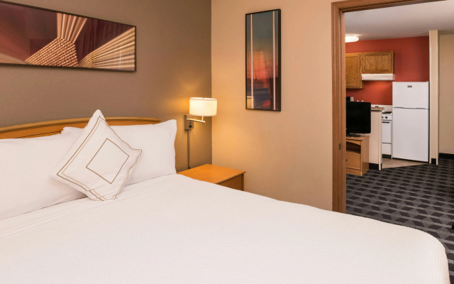 photo 3 of TownePlace Suites By Marriott Anaheim Maingate Near Angel Stadium