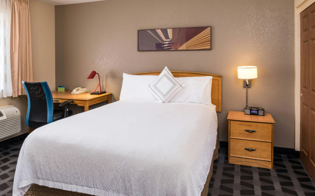 photo 4 of TownePlace Suites By Marriott Anaheim Maingate Near Angel Stadium