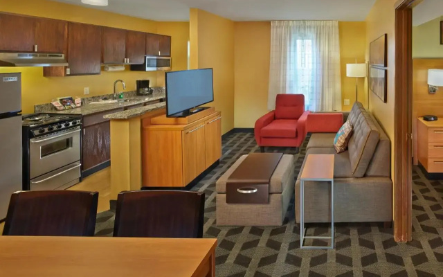 photo 3 of Residences at International Place