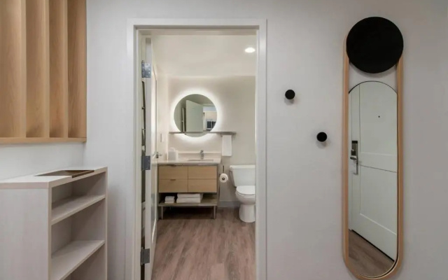 photo 4 of TownePlace Suites by Marriott Brentwood