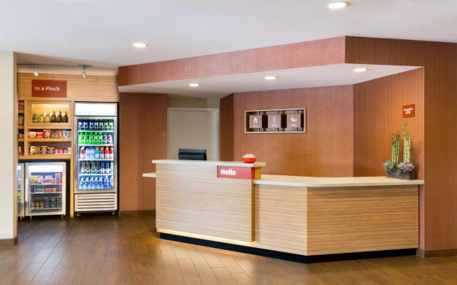photo 2 of TownePlace Suites by Marriott Charleston-West Ashley