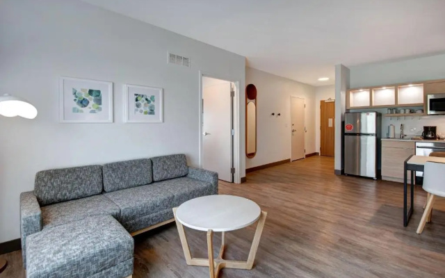 photo 2 of TownePlace Suites by Marriott Cincinnati Airport South