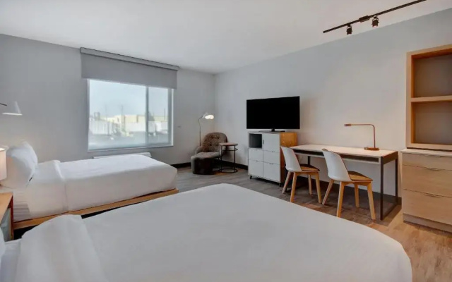 photo 3 of TownePlace Suites by Marriott Cincinnati Airport South