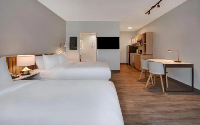 photo 4 of TownePlace Suites by Marriott Cincinnati Airport South