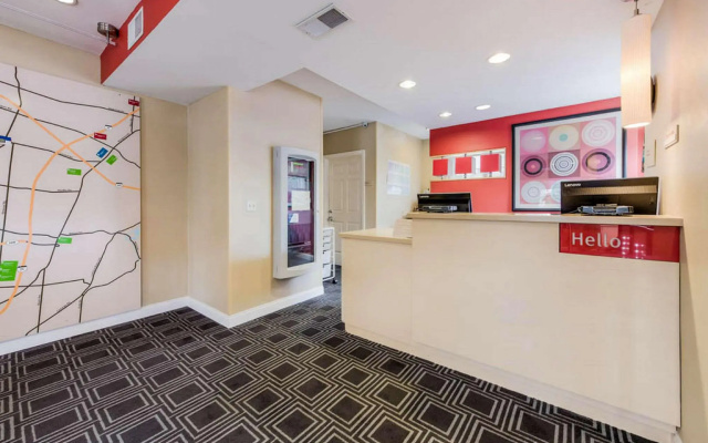 photo 2 of MainStay Suite
