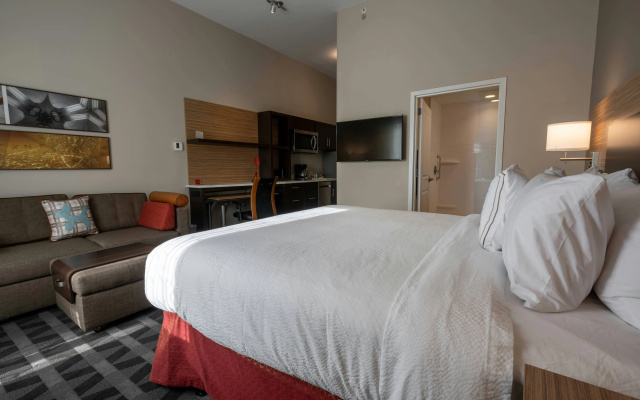 photo 3 of TownePlace Suites by Marriott Clinton
