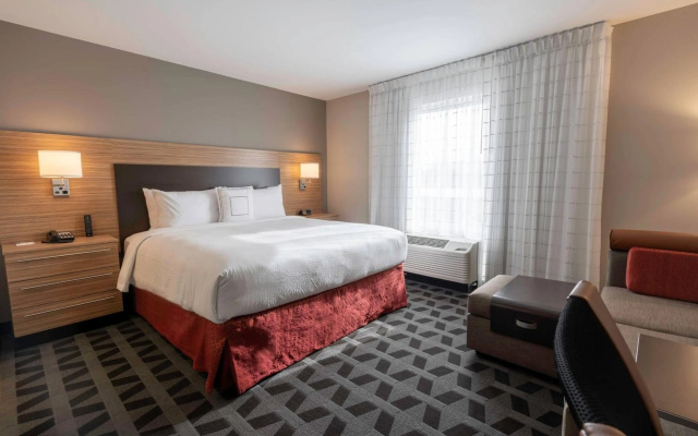 photo 4 of TownePlace Suites by Marriott Clinton