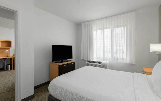 photo 4 of TownePlace Suites by Marriott Denver Airport at Gateway Park