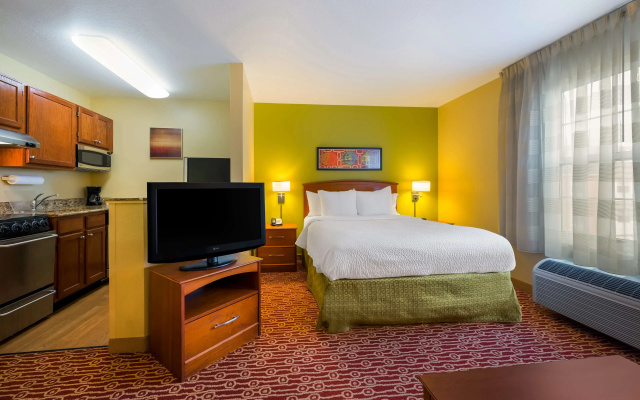 photo 3 of Sonesta Simply Suites Detroit Novi