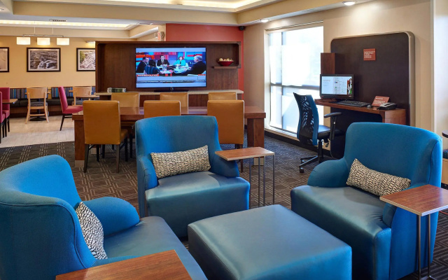 photo 2 of TownePlace Suites by Marriott Detroit Troy