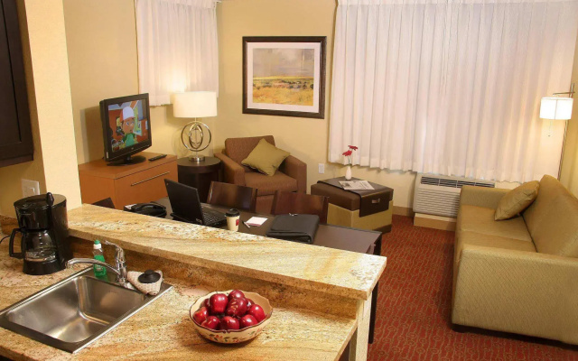 photo 3 of TownePlace Suites by Marriott Farmington