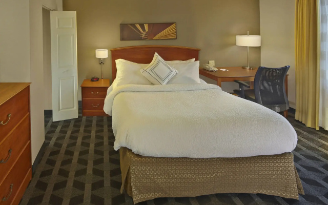 photo 4 of TownePlace Suites by Marriott Fort Lauderdale Weston