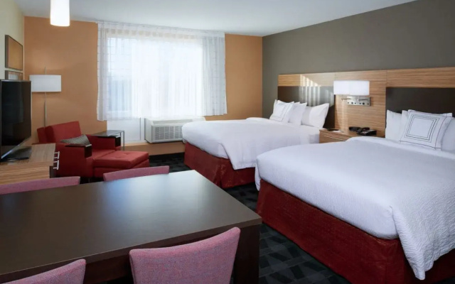photo 4 of TownePlace Suites by Marriott Grand Rapids Airport