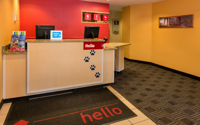photo 2 of TownePlace Suites by Marriott Huntington