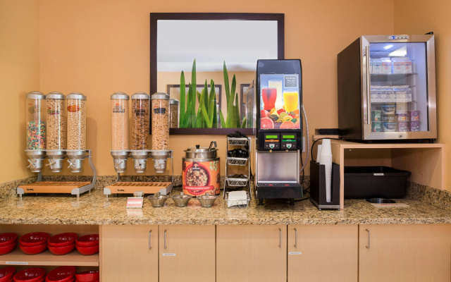 photo 3 of TownePlace Suites by Marriott Huntington