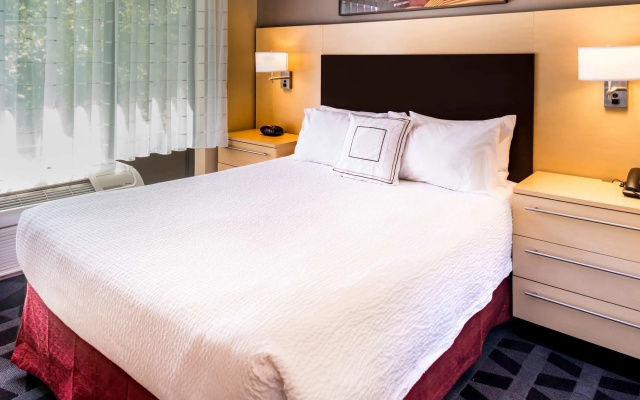 photo 5 of TownePlace Suites by Marriott Huntington