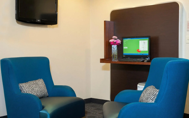 photo 3 of TownePlace Suites Indianapolis Keystone