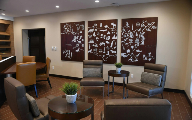 photo 2 of TownePlace Suites by Marriott Kansas City at Briarcliff
