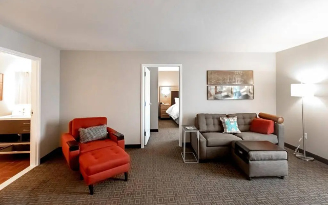 photo 4 of TownePlace Suites by Marriott Louisville Airport