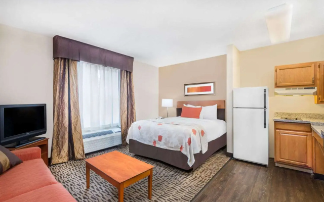 photo 3 of Hawthorn Suites by Wyndham Louisville North