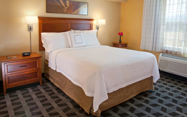 photo 4 of TownePlace Suites by Marriott Medford
