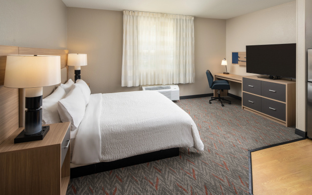 photo 5 of Candlewood Suites Miami Doral by IHG