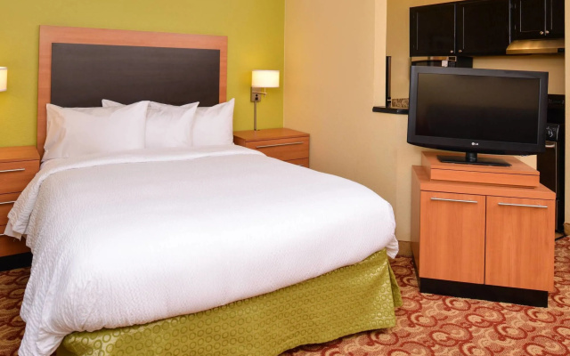 photo 3 of TownePlace Suites By Marriott Miami Lakes