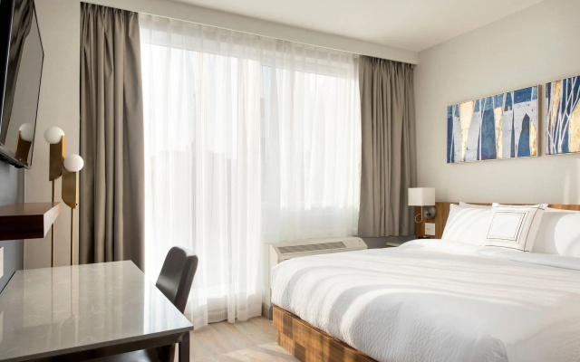 photo 3 of TownePlace Suites by Marriott New York Long Island City/Manhattan View