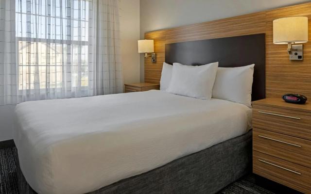photo 2 of TownePlace Suites by Marriott Ontario Airport