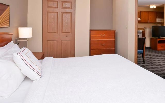 photo 2 of Candlewood Suites St. Louis - St. Charles