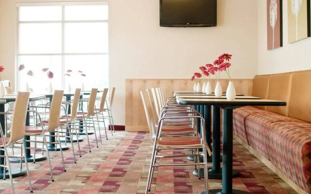photo 4 of TownePlace Suites by Marriott Mooresville