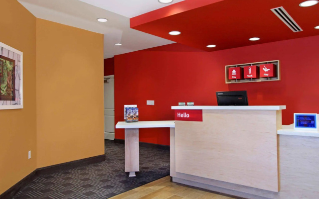 photo 2 of TownePlace Suites Dallas McKinney