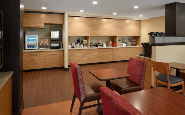 photo 2 of Towneplace Suites by Marriott Danville