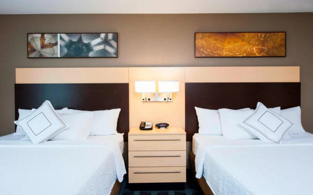 photo 4 of TownePlace Suites by Marriott - Des Moines Urbandale