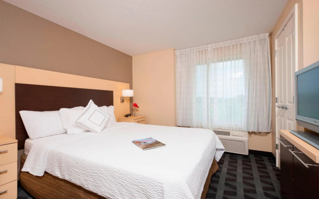 photo 5 of TownePlace Suites by Marriott - Des Moines Urbandale