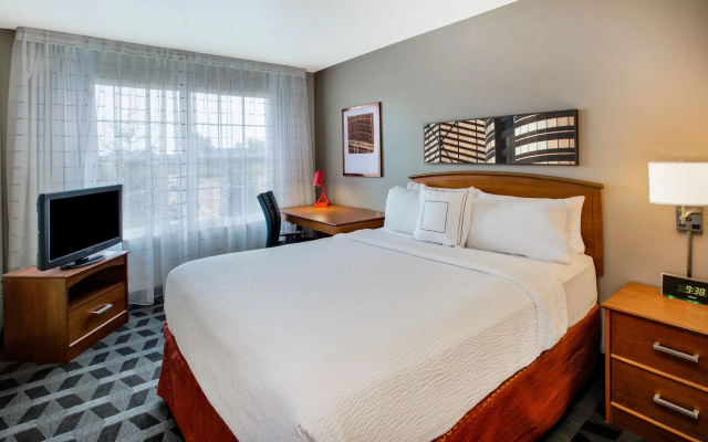 photo 5 of TownePlace Suites Detroit Sterling Heights