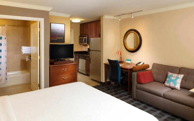 photo 3 of TownePlace Suites by Marriott Houston Intercontinental Arpt