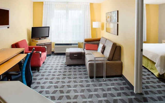 photo 4 of TownePlace Suites Manchester Boston Regional Airport