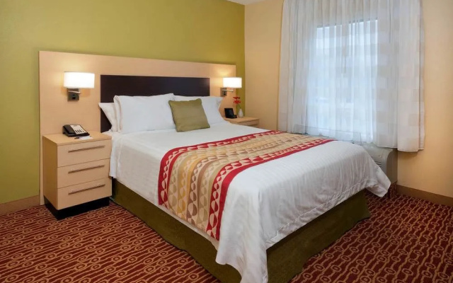 photo 3 of TownePlace Suites Nashville Airport